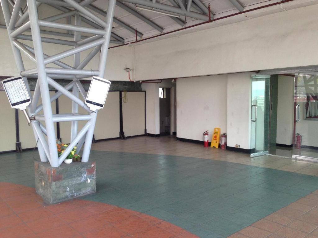 Cherry Midtown Hotel Olongapo Extérieur photo