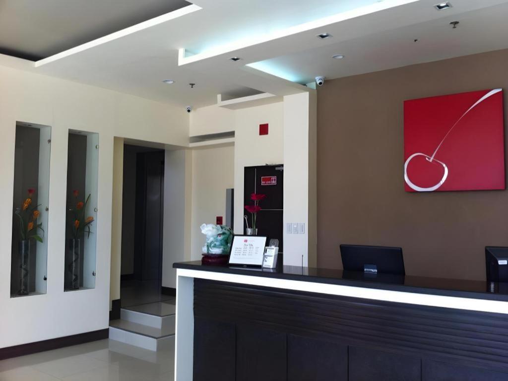 Cherry Midtown Hotel Olongapo Extérieur photo