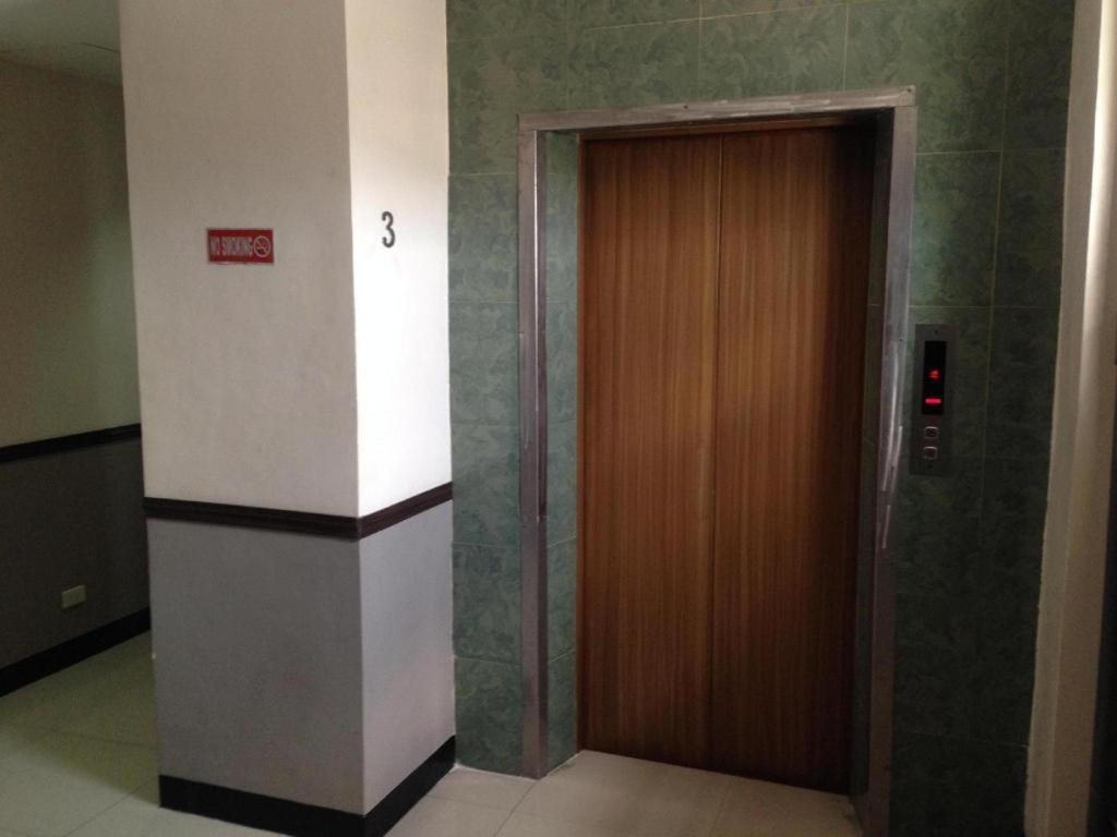 Cherry Midtown Hotel Olongapo Extérieur photo