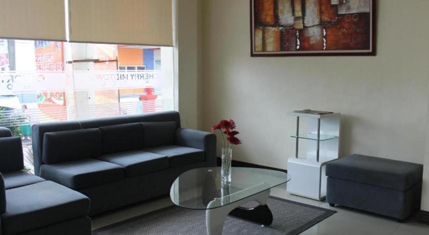Cherry Midtown Hotel Olongapo Extérieur photo
