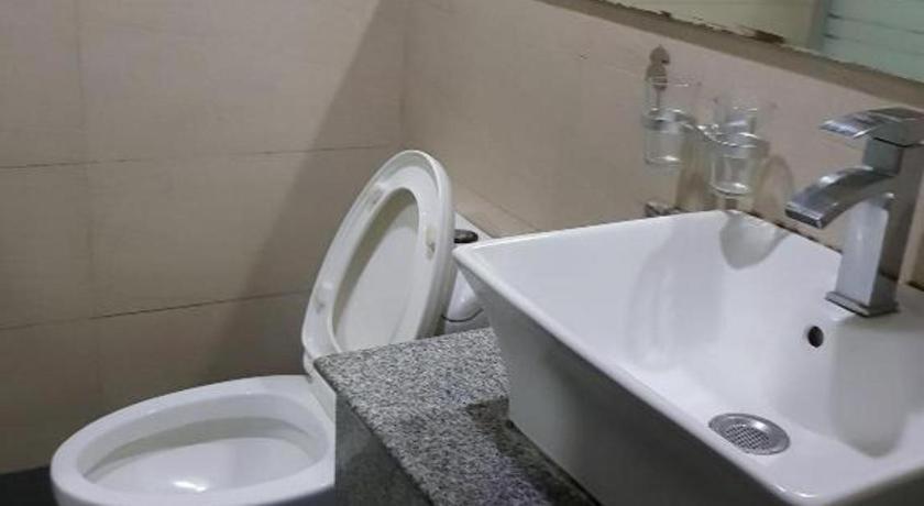 Cherry Midtown Hotel Olongapo Extérieur photo