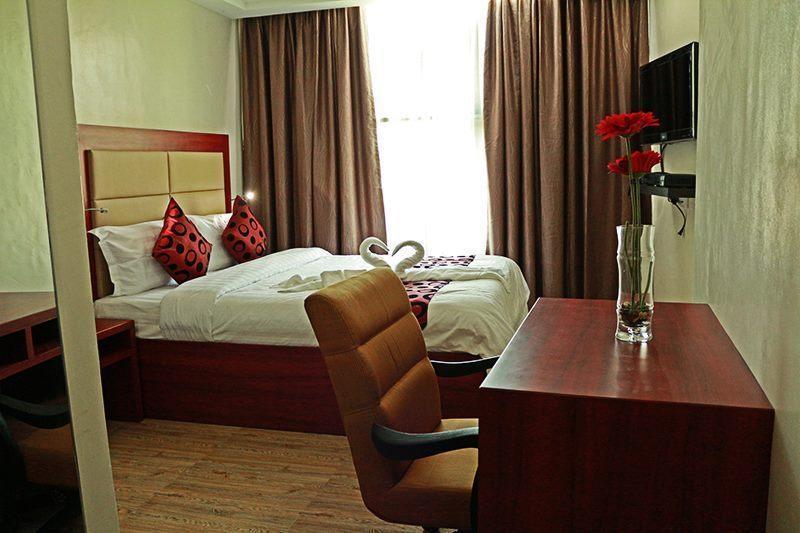 Cherry Midtown Hotel Olongapo Chambre photo