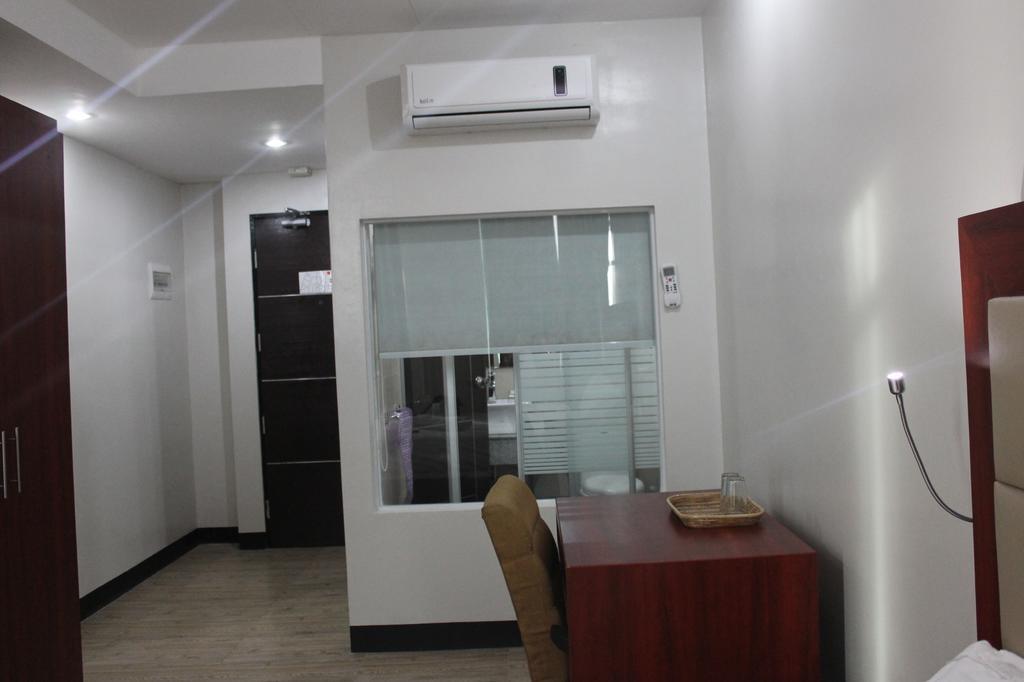 Cherry Midtown Hotel Olongapo Chambre photo